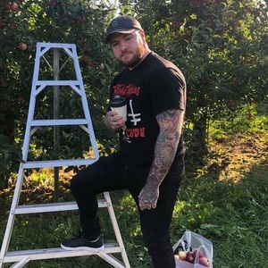 Meet your Posher, Brandon